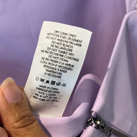 Alice + Olivia Celestia Flutter Sleeve Cropped Top In Lavender Size 8 - Picture 8 of 11